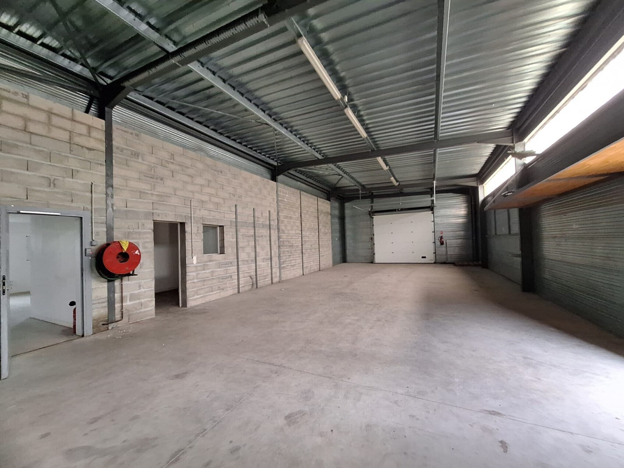 Local d’activités dans Blanquefort à louer Photo de l’immeuble– Image 1 sur 7