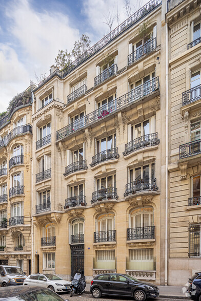 Bureau dans Paris à louer - Photo de l’immeuble – Image 1 sur 3