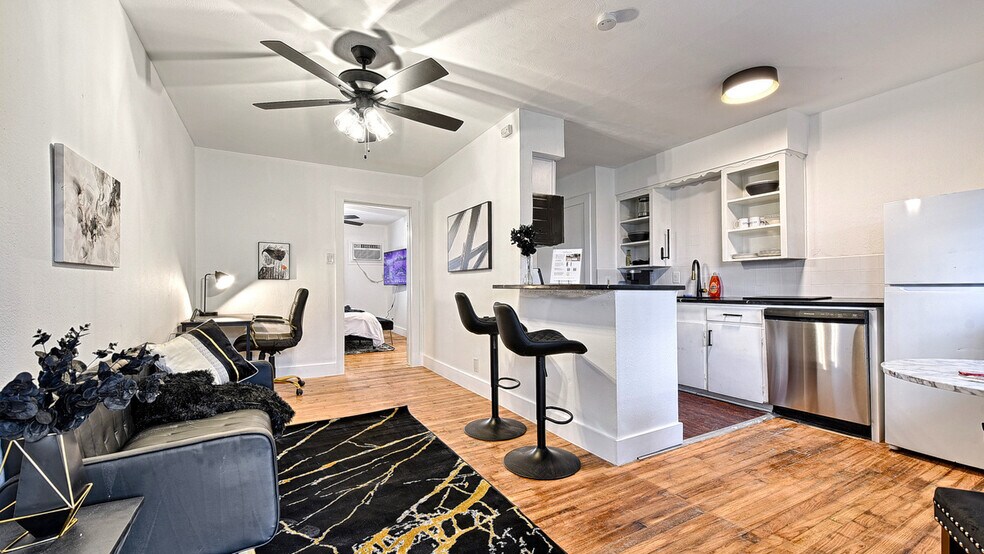 3604 San Jacinto St, Dallas, TX à vendre - Photo intérieure – Image 3 sur 5