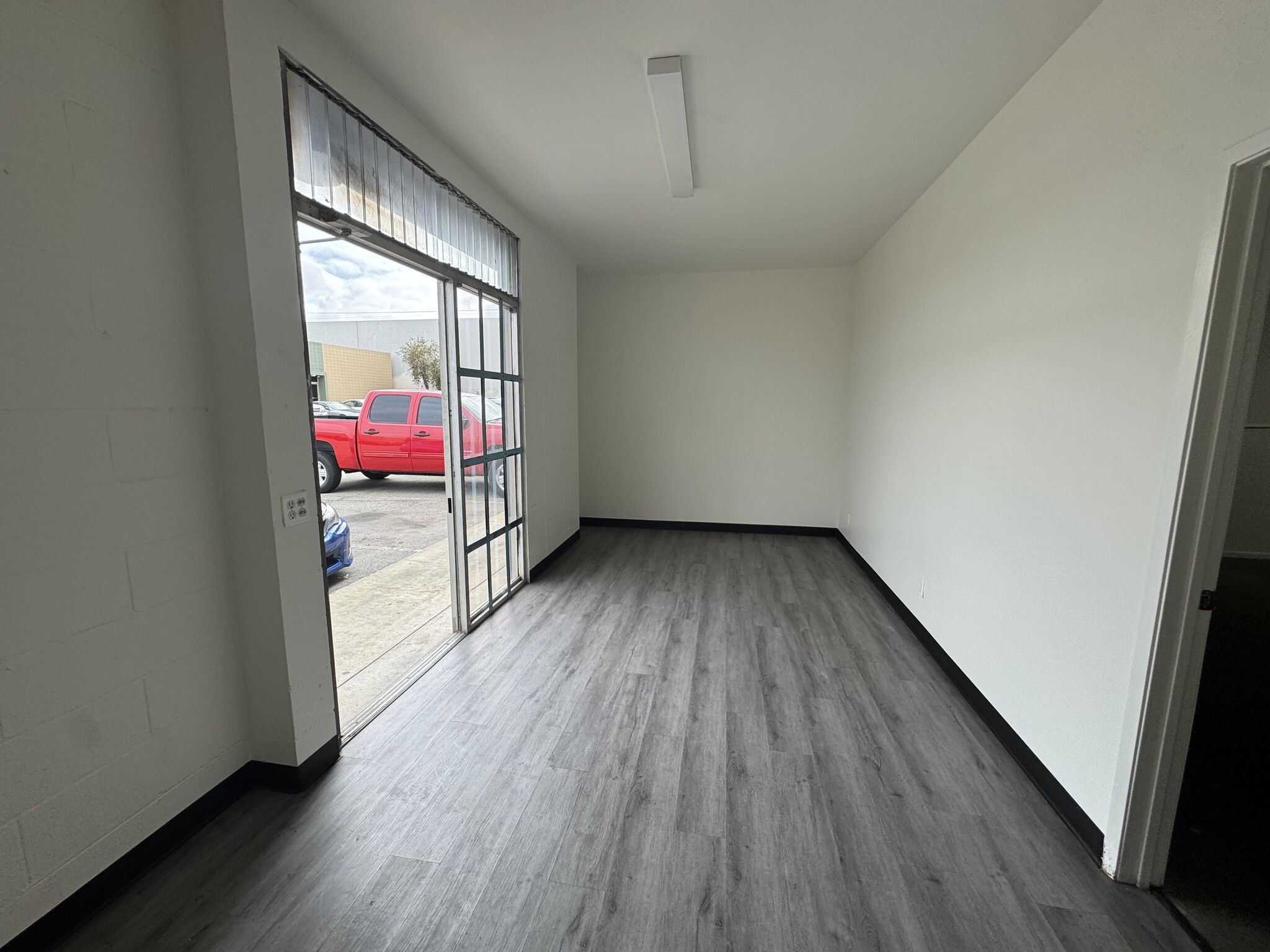 4700-4718 Brooks St, Montclair, CA à louer Photo de l’immeuble– Image 1 sur 4