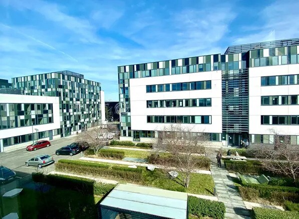 Bureau dans Lyon à louer - Photo de l’immeuble – Image 1 sur 12