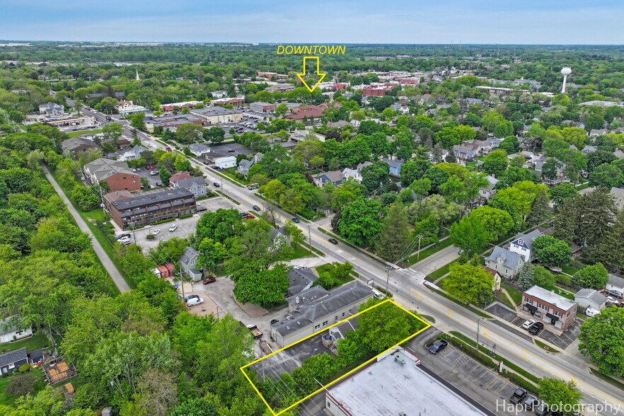 401 E Park Ave, Libertyville, IL à vendre - Photo de l’immeuble – Image 2 sur 19