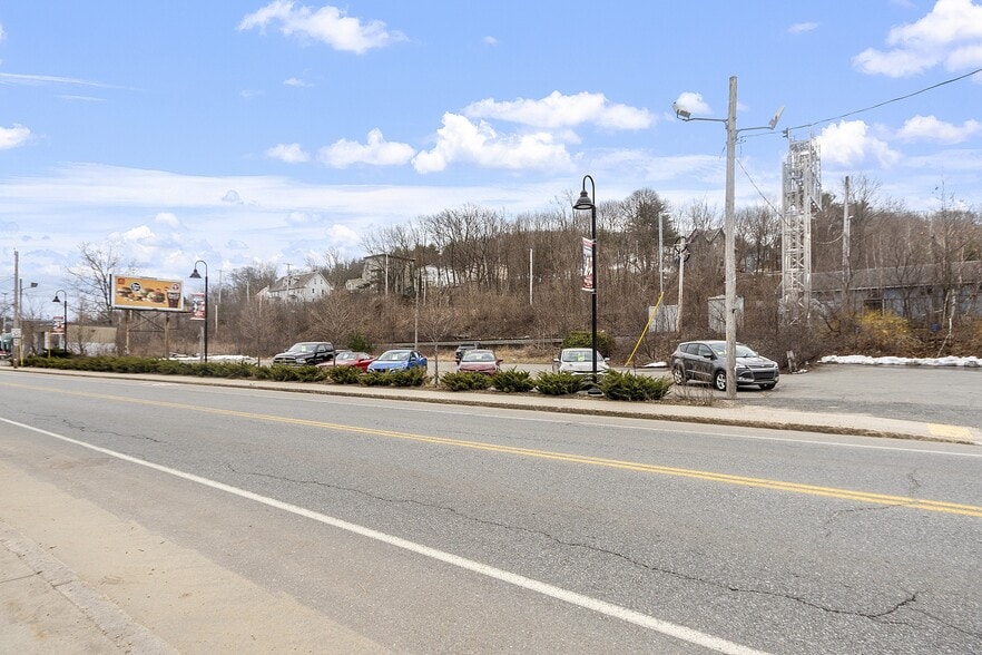 0 River St, Fitchburg, MA à vendre - Photo de l’immeuble – Image 3 sur 8