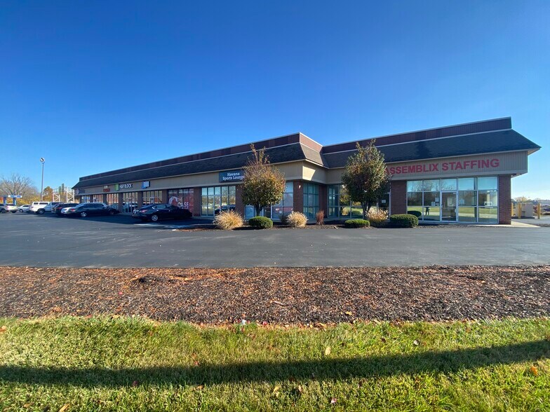 855 N High School Rd, Indianapolis, IN à louer - Photo de l’immeuble – Image 1 sur 5