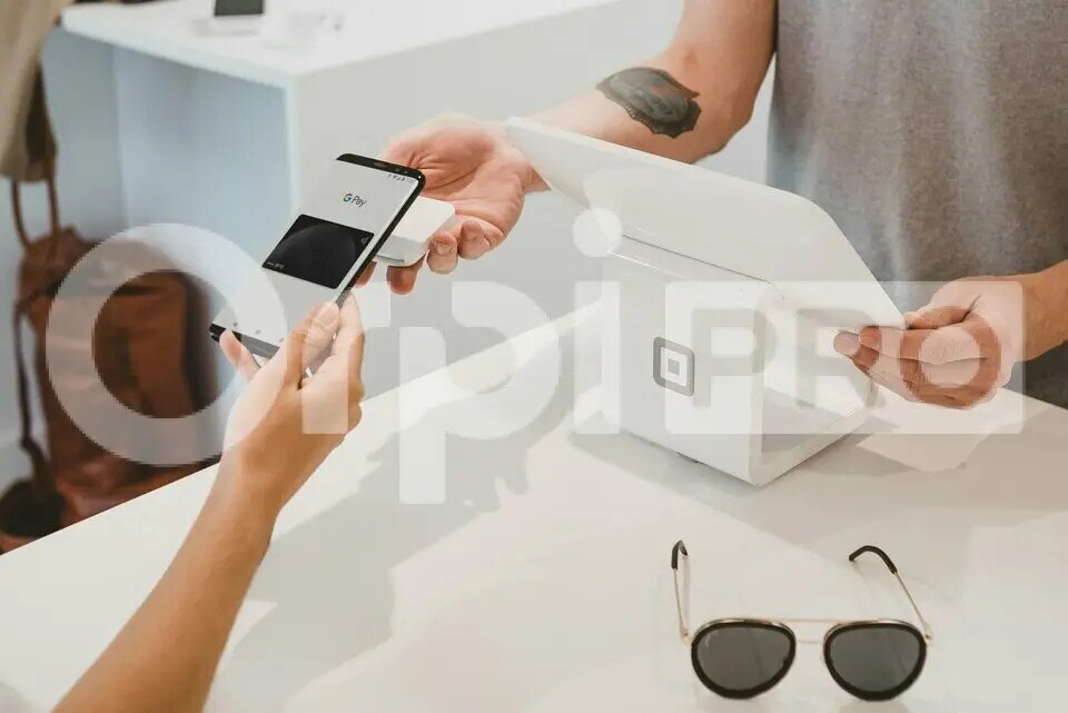 Local commercial dans Soustons à louer Photo de l’immeuble– Image 1 sur 4