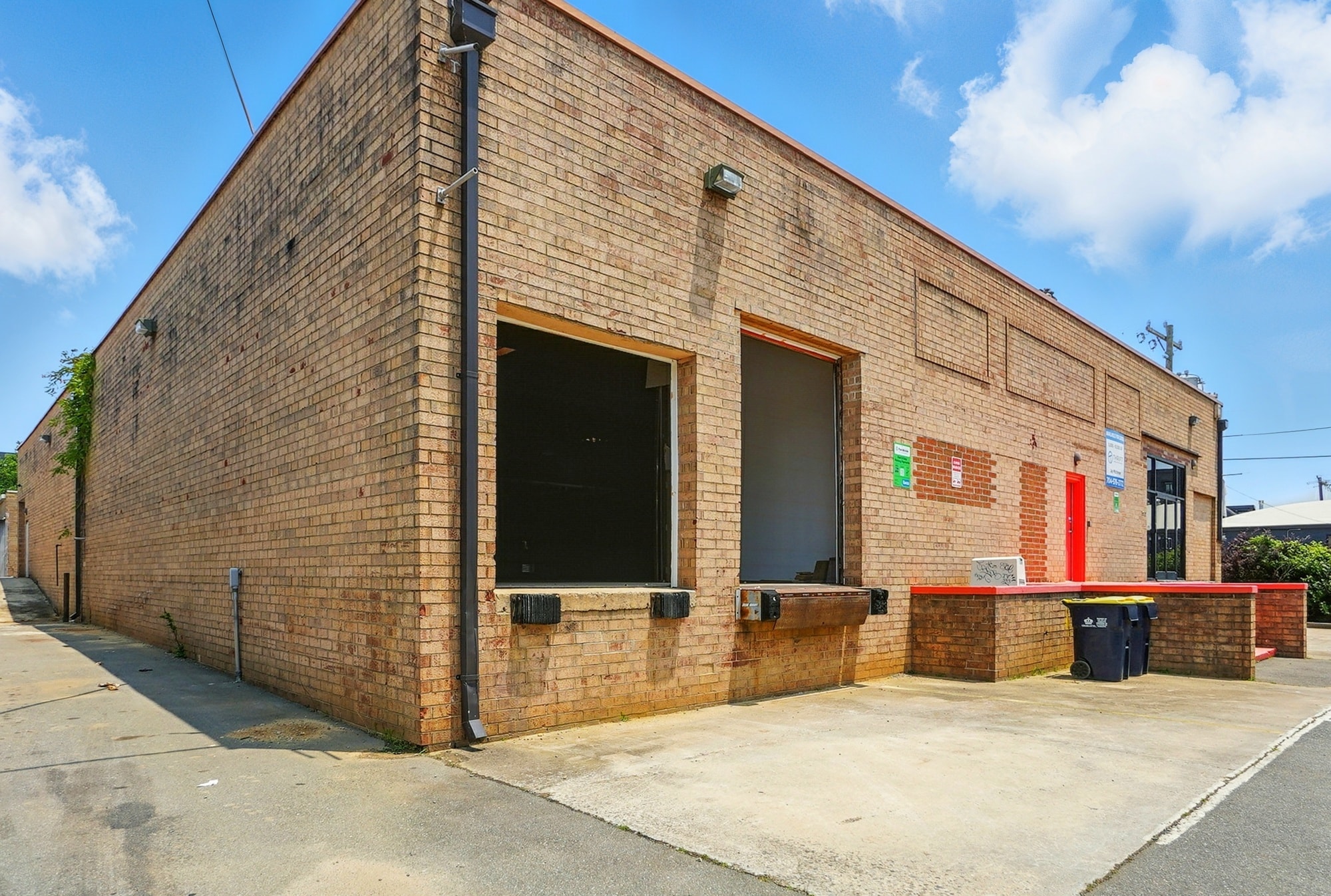 3630 Tryclan Dr, Charlotte, NC à louer Photo de l’immeuble– Image 1 sur 11