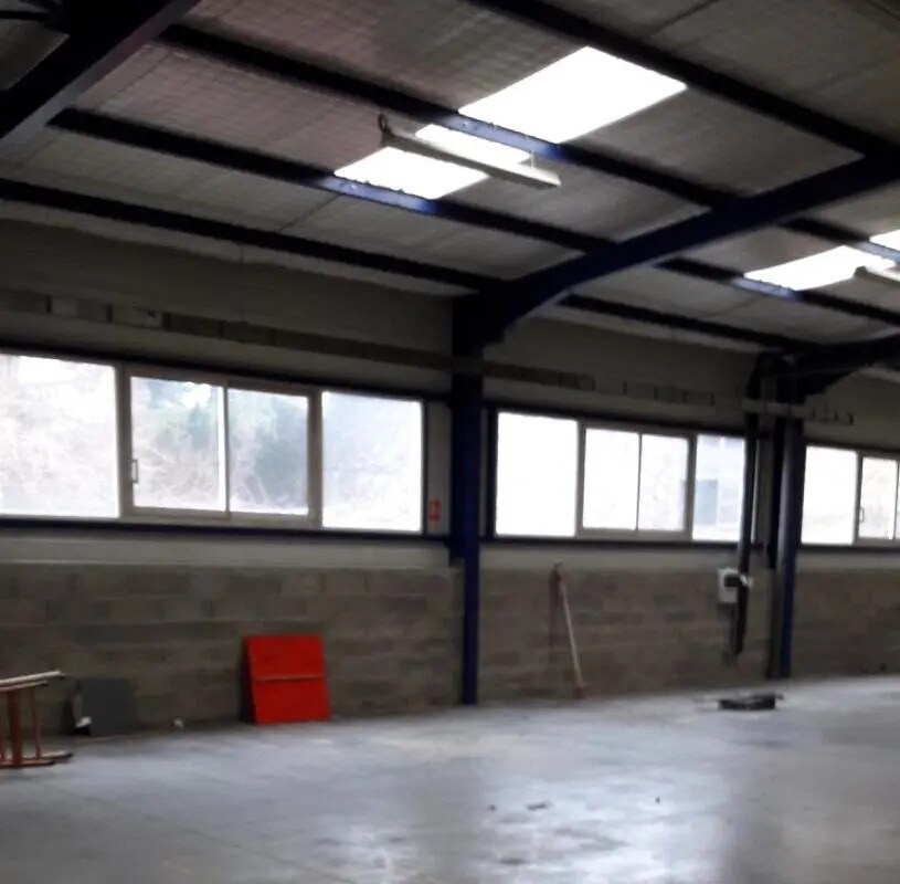 Industriel/Logistique dans Belleville à louer Photo intérieure– Image 1 sur 4