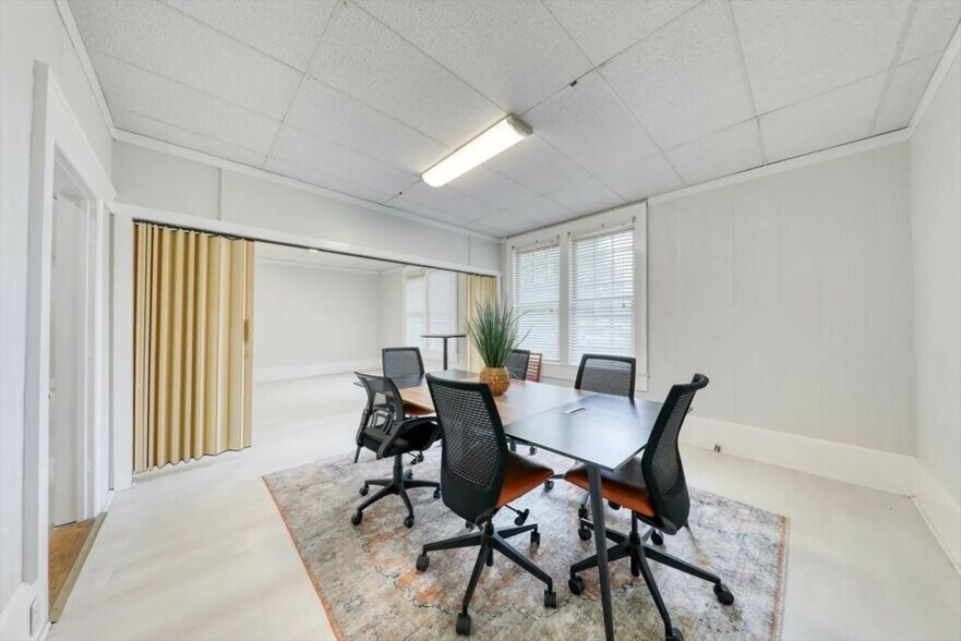 223 S Crawford St, Thomasville, GA à vendre - Photo intérieure – Image 3 sur 12