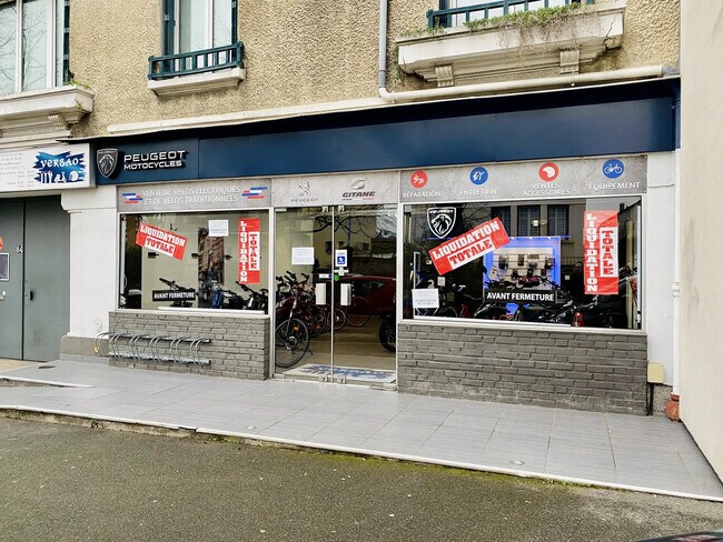 Plus de détails pour 84 Avenue Georges Clemenceau, Maisons-Alfort - Local commercial à louer