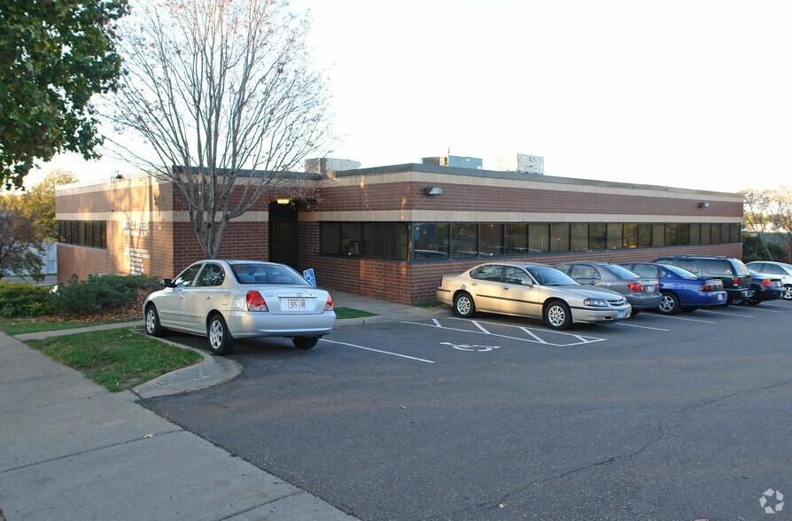 245 Ruth St N, Saint Paul, MN à louer - Photo de l’immeuble – Image 3 sur 5