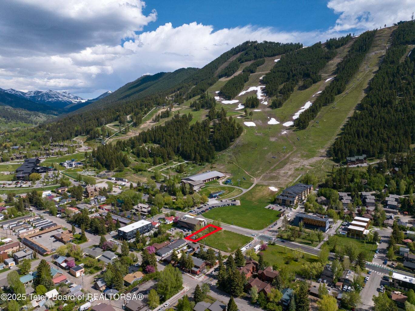 35 E Snow King Ave, Jackson, WY à vendre Photo de l’immeuble– Image 1 sur 11