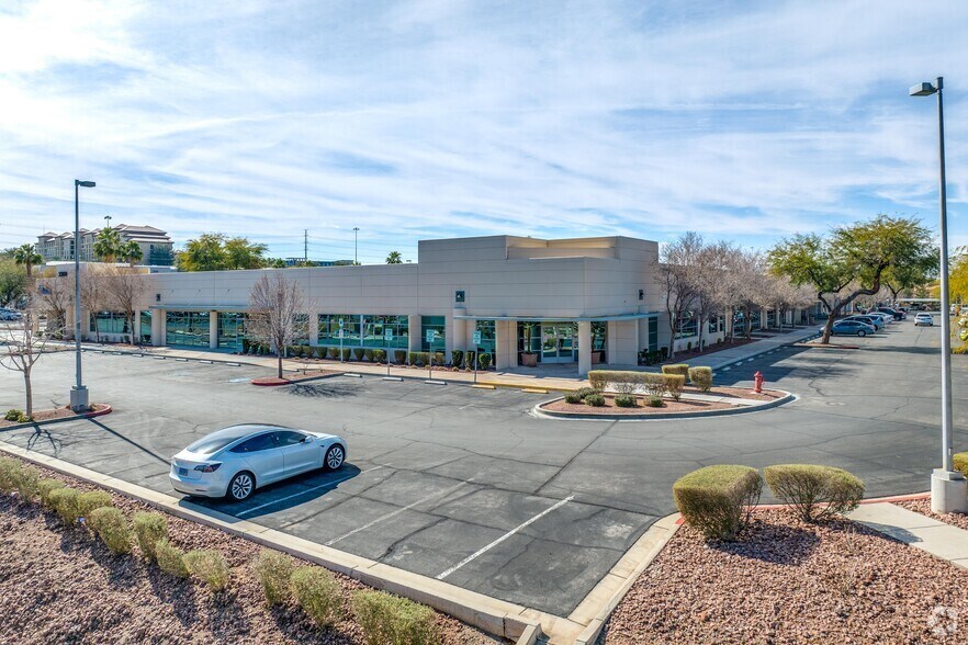 2300 Corporate Cir, Henderson, NV à vendre - Photo de l’immeuble – Image 3 sur 4