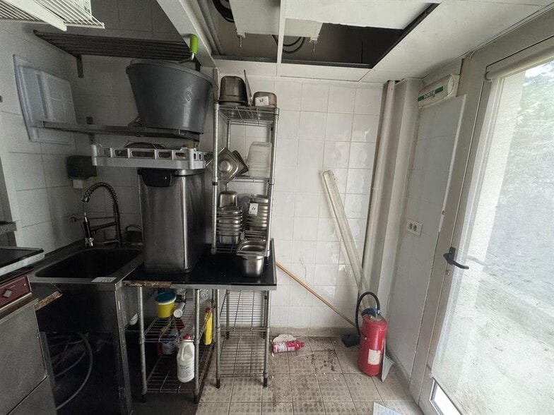 44 Rue Anatole France, Levallois-Perret à louer - Photo de l’immeuble – Image 3 sur 4