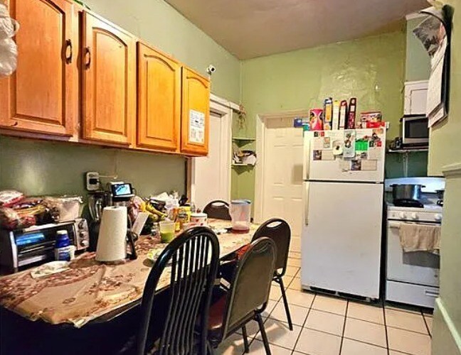 Mixed-Use Investment Opportunity portefeuille de 2 biens à vendre sur LoopNet.fr - Photo intérieure – Image 3 sur 4