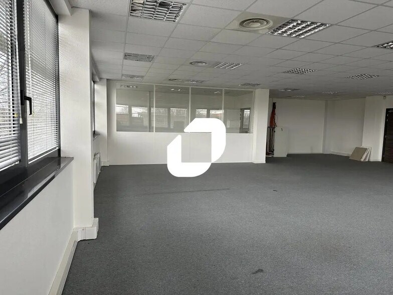 1 Rue De Helsinki, Schiltigheim à louer - Photo de l’immeuble – Image 2 sur 6