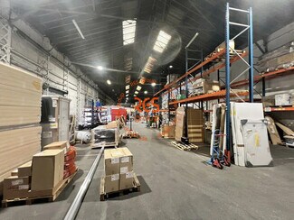 Plus de détails pour Bureau, Industriel/Logistique à louer