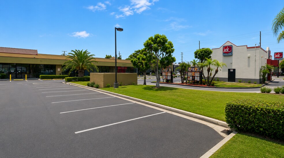 6600-6636 Cherry Ave, Long Beach, CA à louer - Photo de l’immeuble – Image 3 sur 7