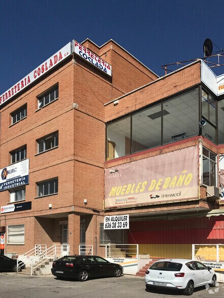 Avenida Cañada, 40, San Fernando de Henares, Madrid à vendre - Photo de l’immeuble – Image 3 sur 3