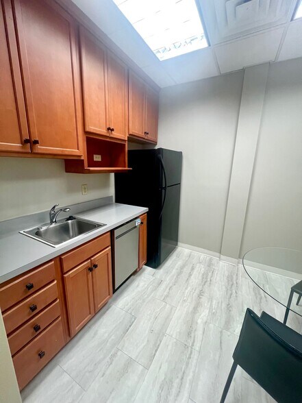 213 Overlook Cir, Brentwood, TN à louer - Photo intérieure – Image 3 sur 6