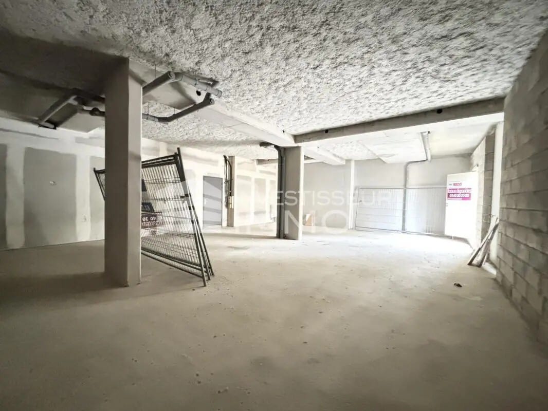 Local commercial dans Saintry-sur-Seine à louer Photo intérieure– Image 1 sur 5