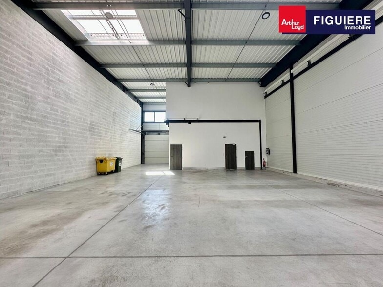 1655 Avenue De La Mediterranee, Gignac-la-Nerthe à louer - Photo de l’immeuble – Image 3 sur 37