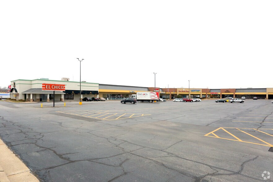 728-732 W New Orleans St, Broken Arrow, OK à louer - Photo principale – Image 1 sur 11