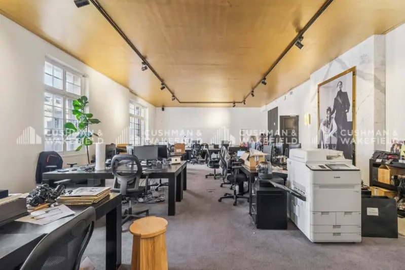 Bureau dans Paris à louer - Photo de l’immeuble – Image 3 sur 17