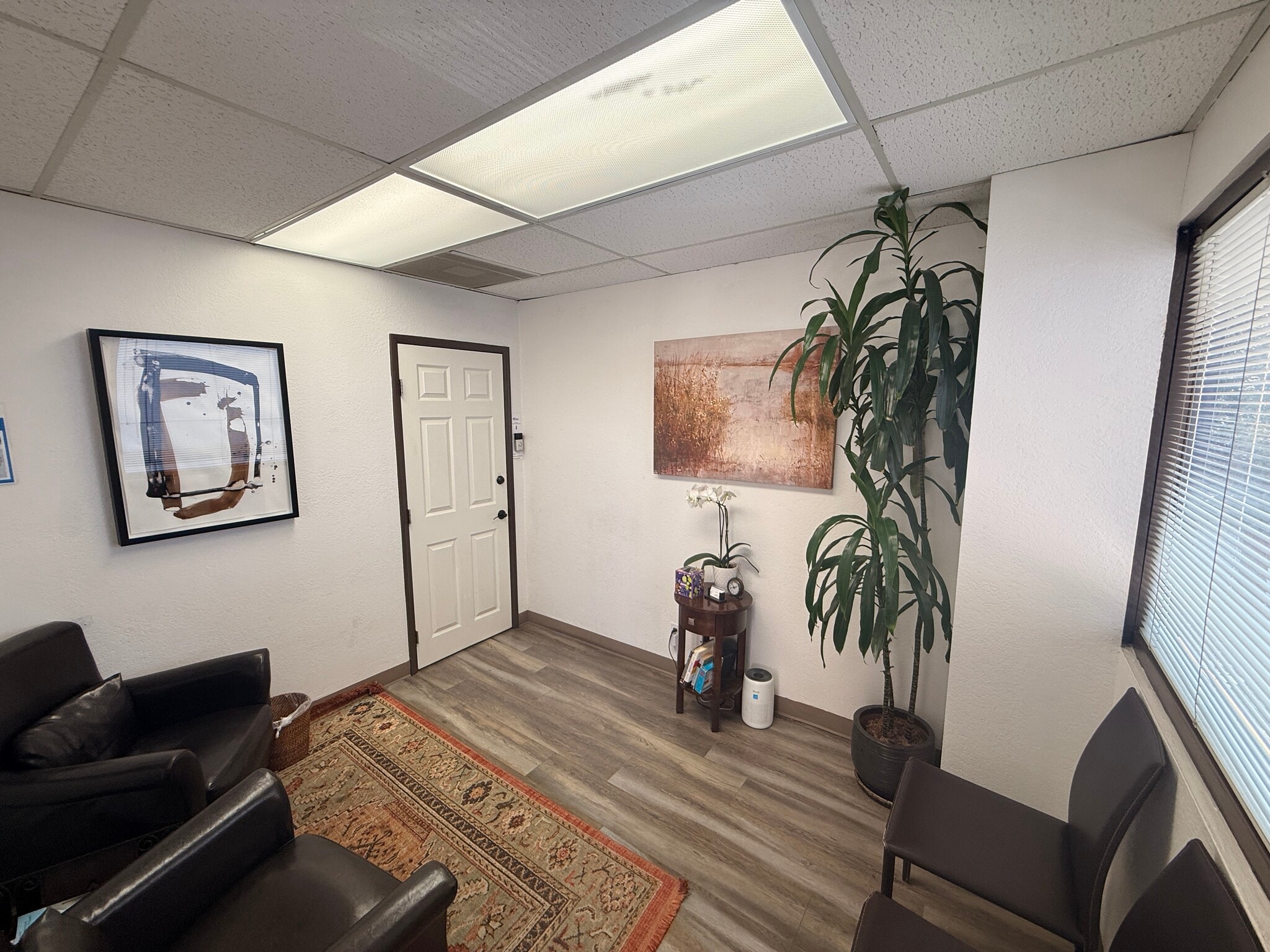 15450 Ventura Blvd, Sherman Oaks, CA à louer Photo intérieure– Image 1 sur 13