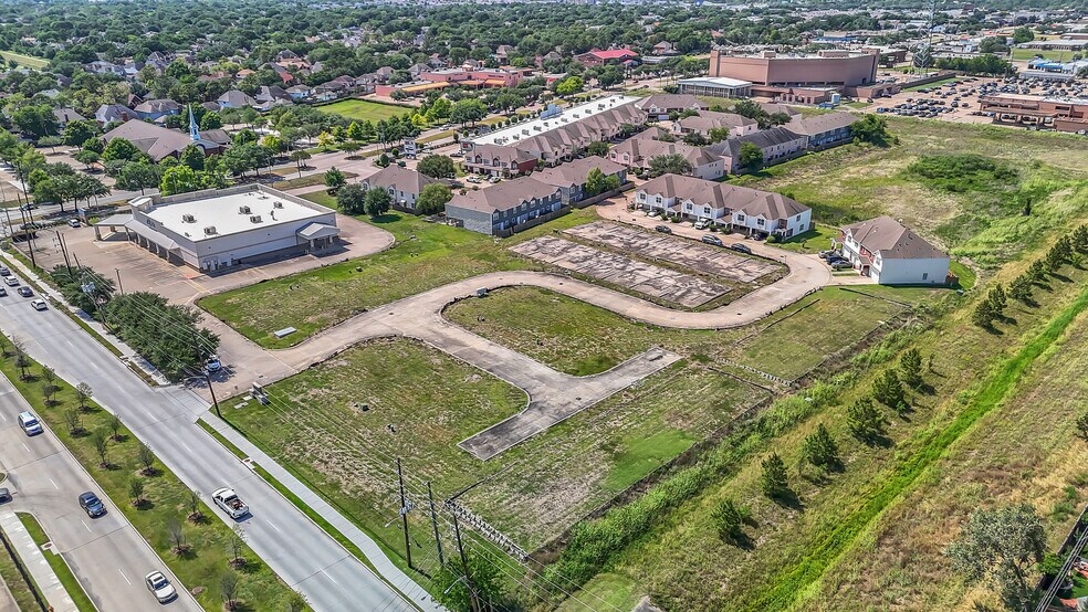 12403-12415 Sunlit Wood Way, Houston, TX à vendre - Photo de l’immeuble – Image 3 sur 7