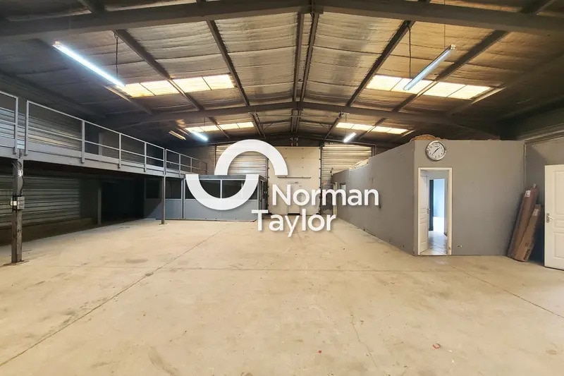 Local d’activités dans Narbonne à louer Photo de l’immeuble– Image 1 sur 8