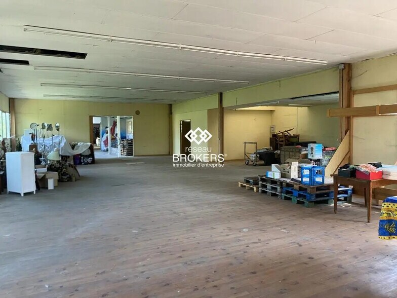 Local d'activités dans Combronde à vendre - Photo de l’immeuble – Image 2 sur 5