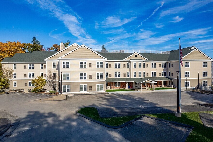 66 Hawthorne Dr, Bedford, NH à louer - Photo principale – Image 2 sur 28