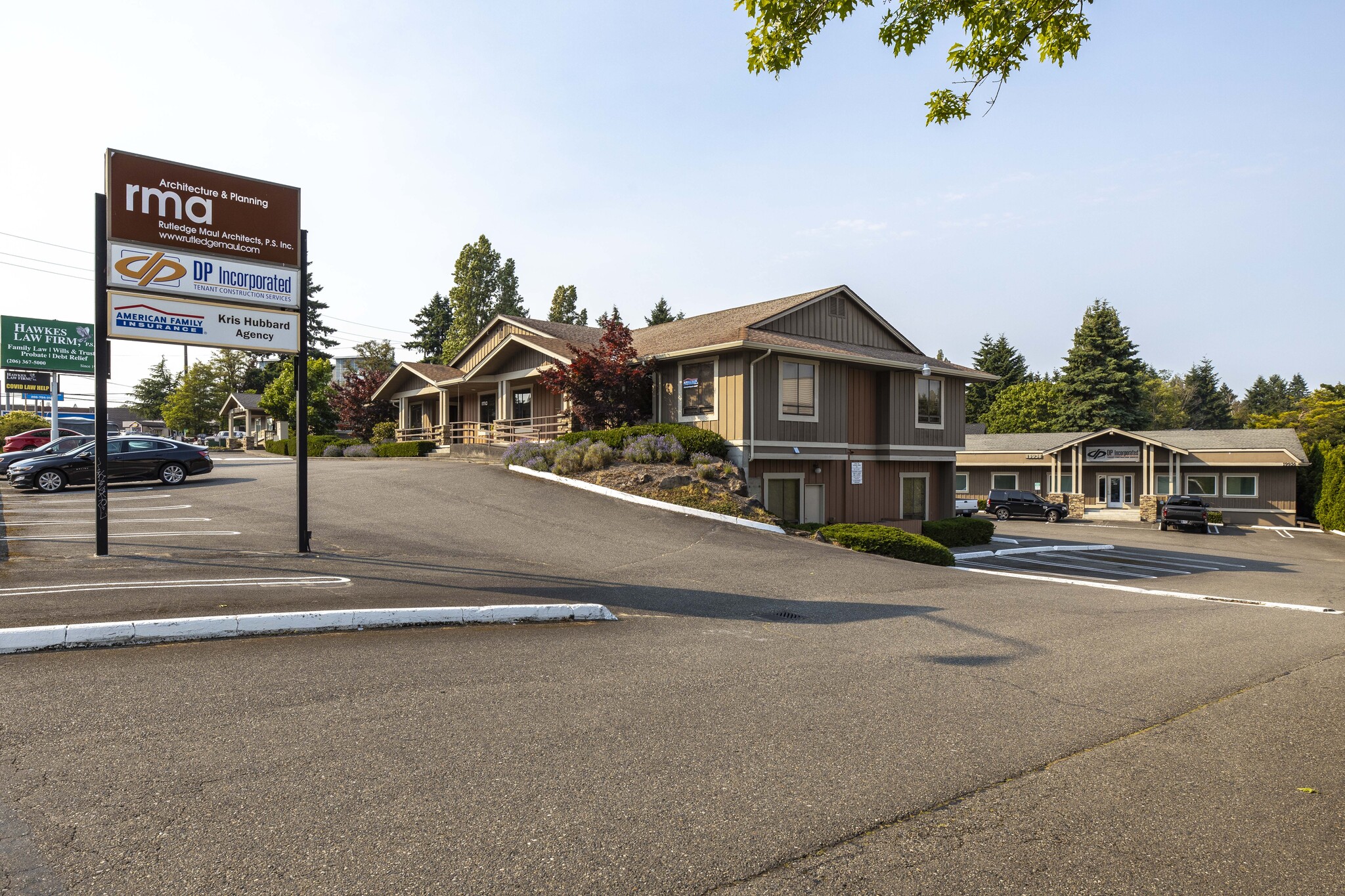 19944 Ballinger Way NE, Shoreline, WA à louer Photo de l’immeuble– Image 1 sur 4