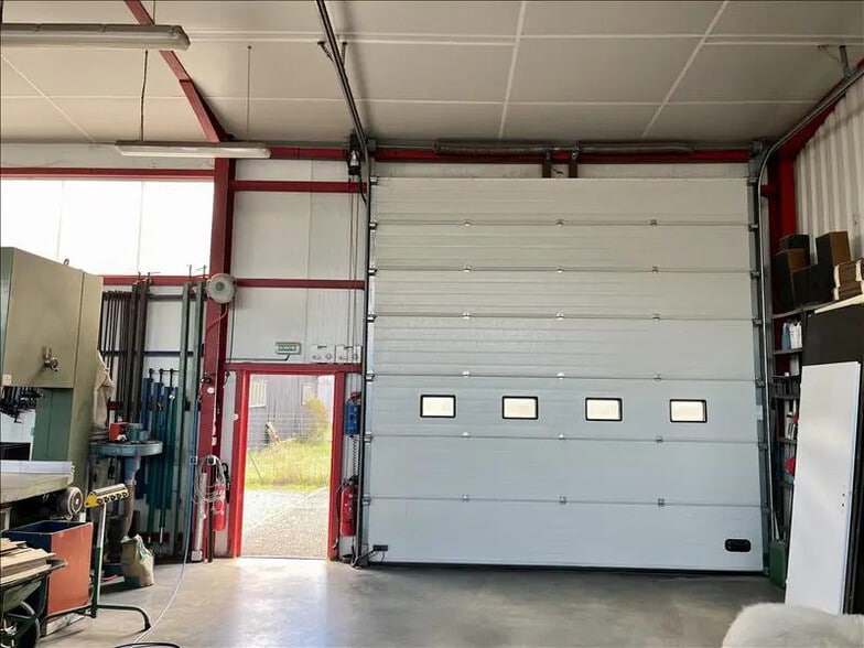 Local commercial dans Gujan-Mestras à vendre - Photo de l’immeuble – Image 2 sur 5