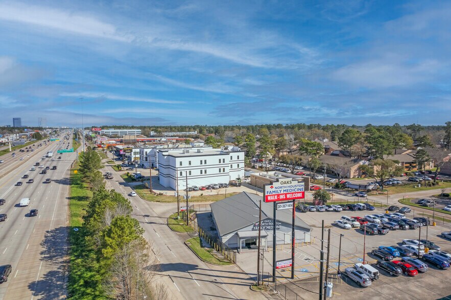 25312 Interstate 45, The Woodlands, TX à vendre - Photo de l’immeuble – Image 2 sur 2