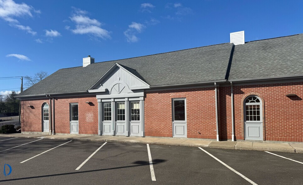 1815 Post Rd E, Westport, CT à louer - Photo de l’immeuble – Image 2 sur 7