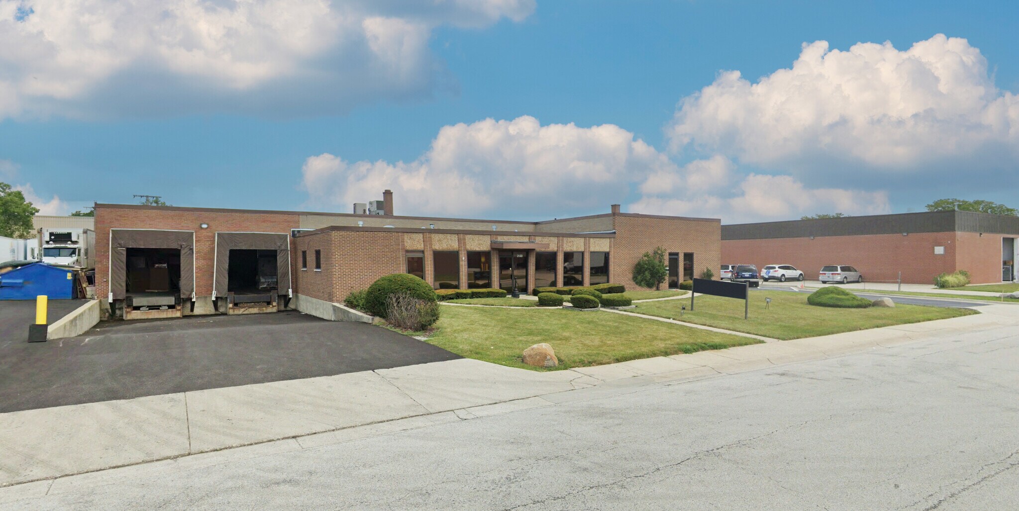 2100 Estes Ave, Elk Grove Village, IL à vendre Photo principale– Image 1 sur 7
