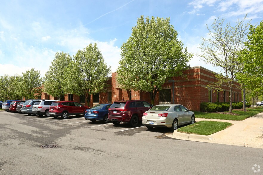 3767 Ranchero Dr, Ann Arbor, MI à vendre - Photo de l’immeuble – Image 2 sur 8
