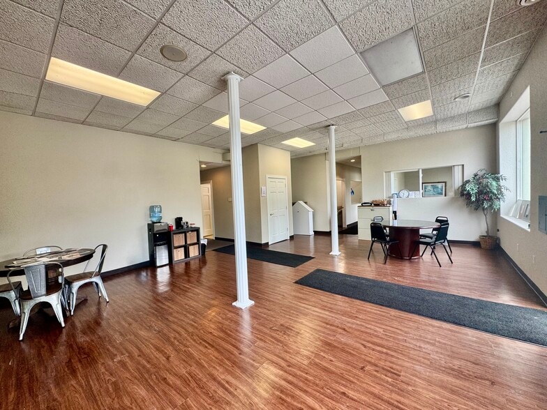 953 E Milwaukee St, Whitewater, WI à vendre - Photo intérieure – Image 2 sur 5
