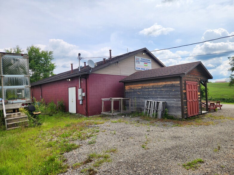 534 N Eighty Eight Rd, Carmichaels, PA à vendre - Photo de l’immeuble – Image 2 sur 14