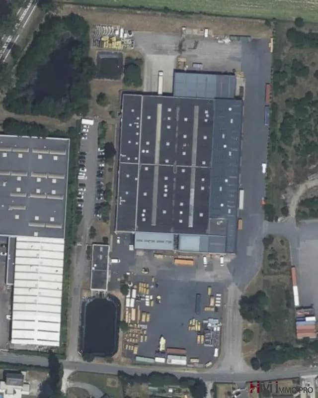 Plus de détails pour Local d’activités à vendre