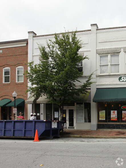 154 Magnolia St, Spartanburg, SC à louer - Photo principale – Image 1 sur 25