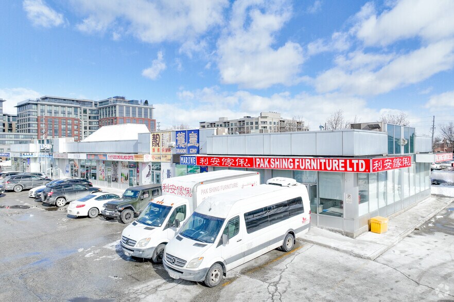 4779 Steeles Ave E, Toronto, ON à vendre - Photo principale – Image 1 sur 3