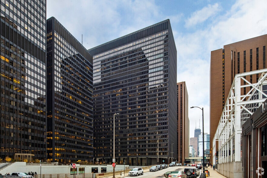 233 N Michigan Ave, Chicago, IL à louer - Photo de l’immeuble – Image 3 sur 6