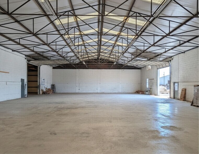 16115 SH-123 portefeuille de 4 biens à vendre sur LoopNet.fr - Photo intérieure – Image 3 sur 15