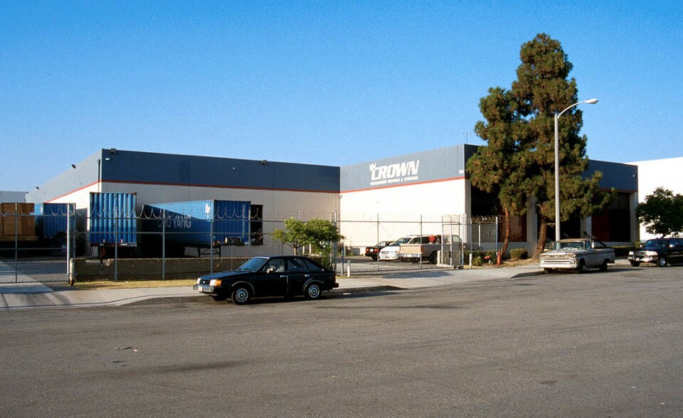109 W 134th St, Los Angeles, CA à louer - Photo de l’immeuble – Image 2 sur 5