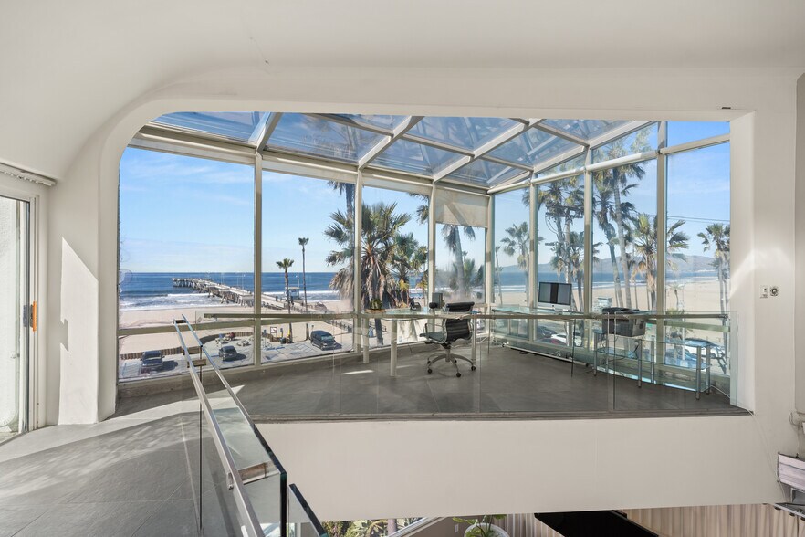 3111 Ocean Front Walk, Marina Del Rey, CA à vendre - Photo intérieure – Image 2 sur 32