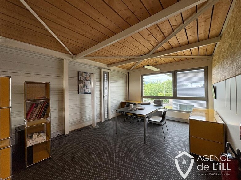 Bureau dans Wettolsheim à louer - Photo intérieure – Image 1 sur 11