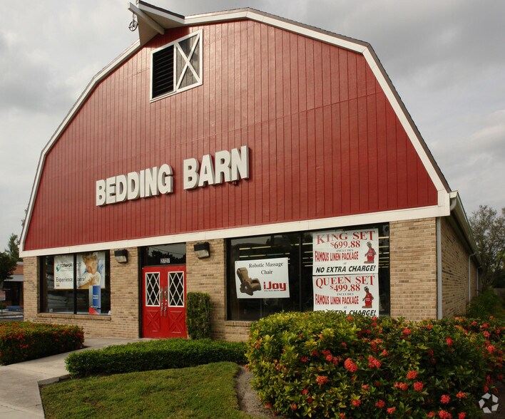 2727 W Hillsboro Blvd, Deerfield Beach, FL à louer - Photo de l’immeuble – Image 3 sur 3