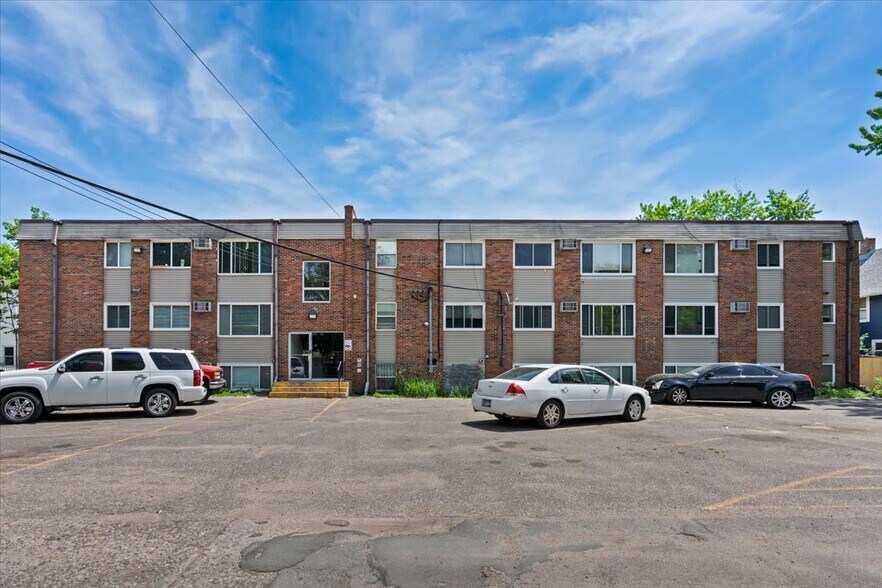 3520 12th Ave S, Minneapolis, MN à vendre - Photo de l’immeuble – Image 3 sur 9